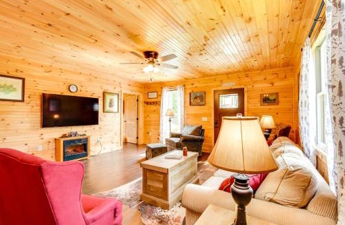 Beattyville Apartment | 18 Mi to Red River Gorge: Beattyville Retreat