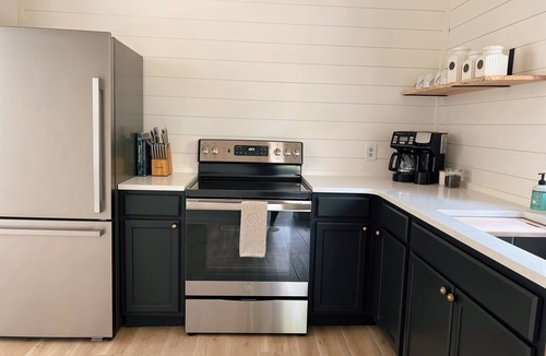 Traverse City Cottage | 1910 Farmhouse NEAR TOWN & WINERIES