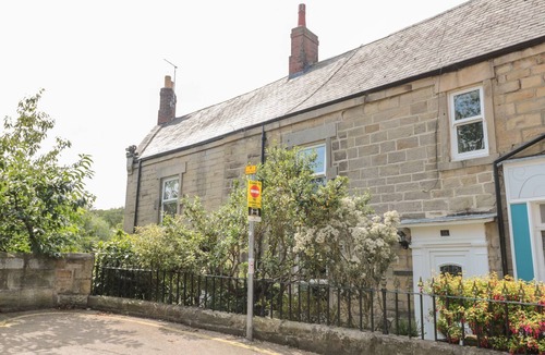 Morpeth Cottage | 1A CHANTRY PLACE, family friendly, with a garden in Morpeth