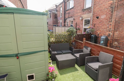 Morpeth Cottage | 1A CHANTRY PLACE, family friendly, with a garden in Morpeth