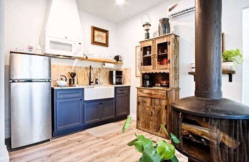 Central Oklahoma City Apartment | 1BR near St. Anthony — comfortable base for nurses and medical stays in OKC #03B