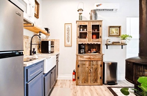 Central Oklahoma City Apartment | 1BR near St. Anthony — comfortable base for nurses and medical stays in OKC #03B