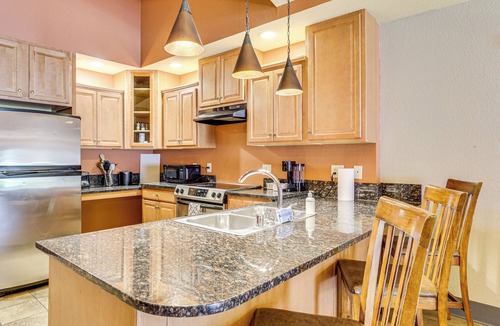 Wisconsin Dells Apartment | 1st-floor Wisconsin Resort Condo w/Patio!