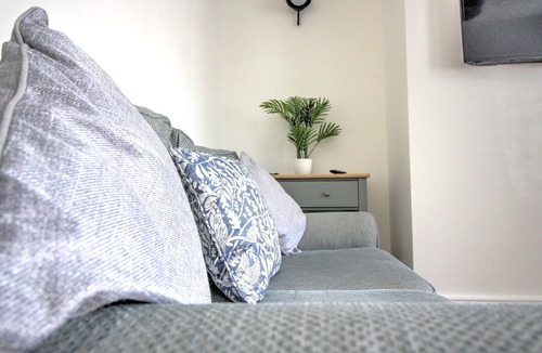 Sunderland House | 2 bed Holiday Let-Contractors -Parking-Nr to hospital, Uni, City Centre, stadium