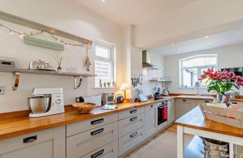 Harrogate House | 2 Bed in Harrogate oc-74981