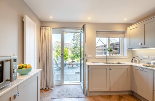 Berwick-upon-Tweed Cottage | 2 Bed in Holy Island (oc-t26101)