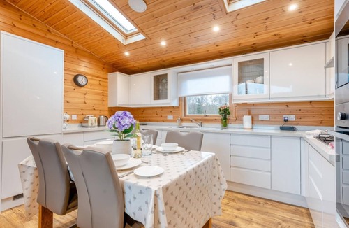 Perth Ski Chalet | 2 Bed in Luncarty (oc-m30405)