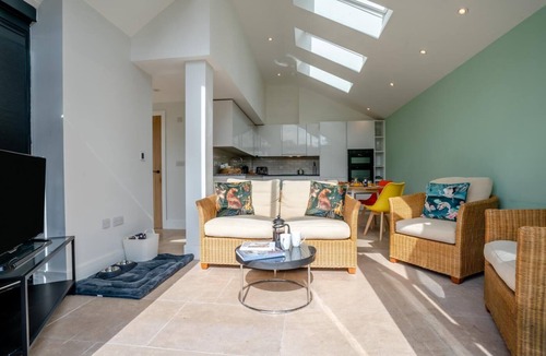 Thornton-le-Moor Cottage | 2 Bed in Thornton Le Moor (oc-h31952)