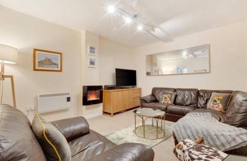 Waren Mill Apartment | 2 Bed in Waren Mill oc-gd0212