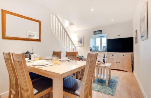 Waren Mill Apartment | 2 Bed in Waren Mill oc-gd0212