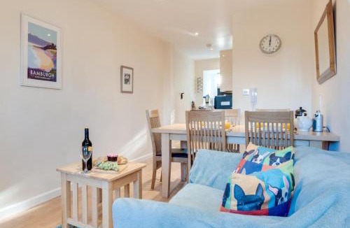 Waren Mill Apartment | 2 Bed in Waren Mill oc-gd0212