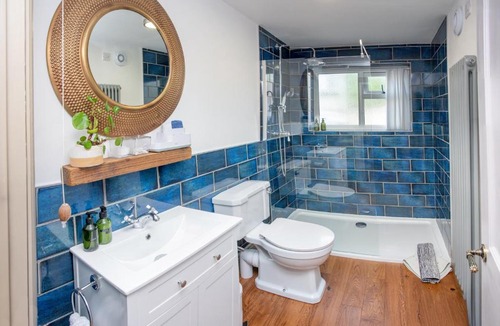 Newton Aycliffe House | 2-Bed Village Country Cottage with Free Parking and Pub - County Durham