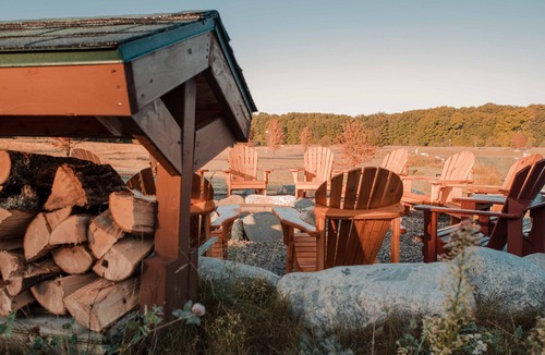 Harbor Springs Cottage | 2 Bedroom-2 Bath Cottage Near Local Ski Resorts! Stay at True North Golf Club
