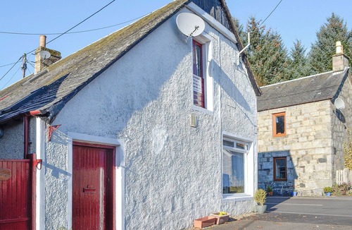 Blairgowrie Cottage | 2 bedroom accommodation in Kirkmichael, near Pitlochry
