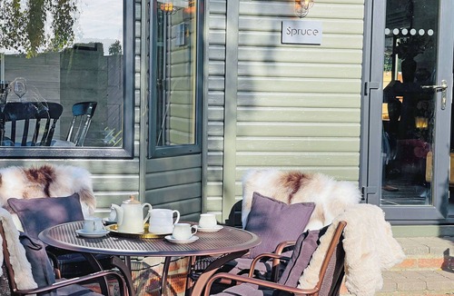 Scawton Ski Chalet | 2 bedroom accommodation in Easingwold