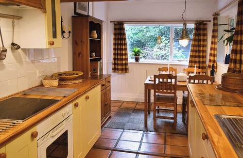 Kilcreggan Cottage | 2 bedroom accommodation in Shandon, near Loch Lomond