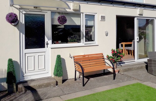 Seahouses Cottage | 2 bedroom accommodation in Seahouses, near Alnwick
