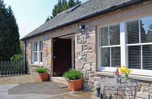 Scaniport Cottage | 2 bedroom accommodation in Scaniport, near Inverness