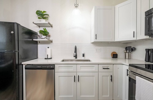 Meridian-Kessler Apartment | 2-bedroom apartment near State Fairgrounds in downtown Indianapolis