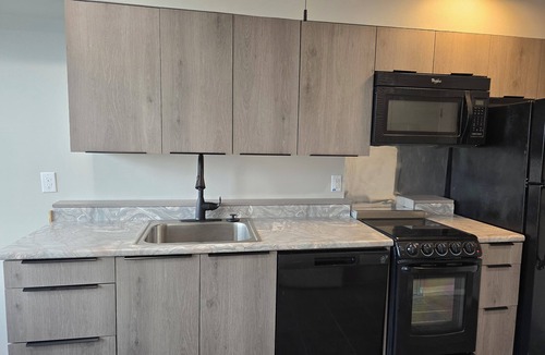 Lakewood Apartment | 2-bedroom apartment in fantastic Lakewood, Pool. Beach and the morning sunrises