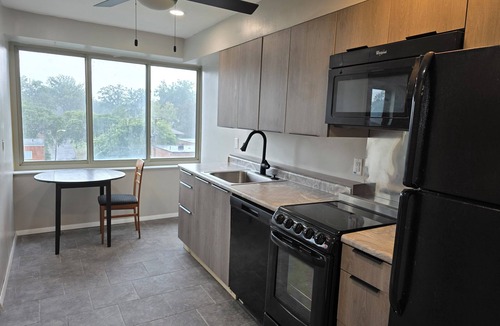 Lakewood Apartment | 2-bedroom apartment in fantastic Lakewood, Pool. Beach and the morning sunrises