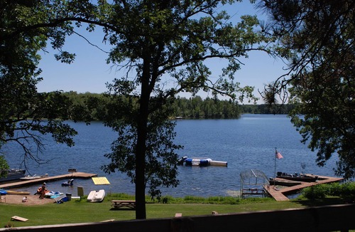 Nevis Cabin | 2 Bedroom Cabin Nestled in the Pines on Quiet Lake
