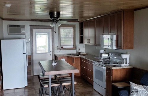 Battle Lake Cabin | 2-Bedroom Cabin On Otter Tail Lake - (Cabin #14) (1/2 Of Duplex)