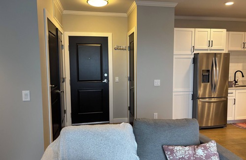 West Chester Apartment | 2-bedroom luxury apartment in marvelous Liberty cTownship with AC, fitness room