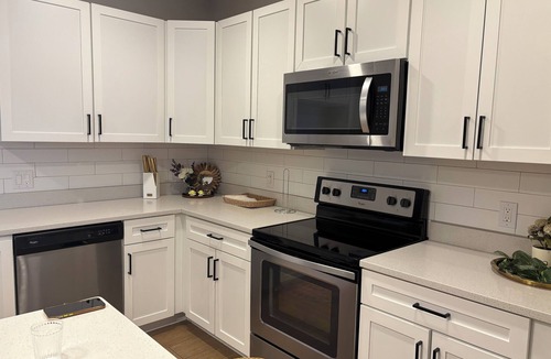 West Chester Apartment | 2-bedroom luxury apartment in marvelous Liberty cTownship with AC, fitness room