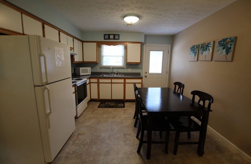Monticello Condo | 2 bedroom, Pet friendy condo overlooking pool and tennis court.