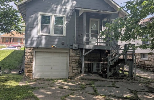 Foxtown East House | 2-bedroom Remodeled delightful Bungalo style house Kansas City with cental AC