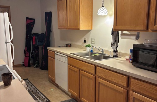Spring Lake Park House | 2-bedroom townhome in peaceful Spring Lake Park with fitness room