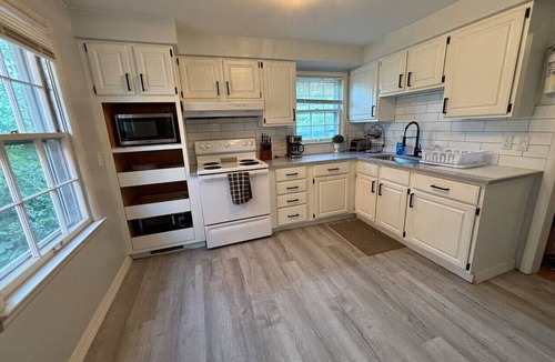 University Heights Apartment | 2-Bedroom University Heights home w 2 King Beds