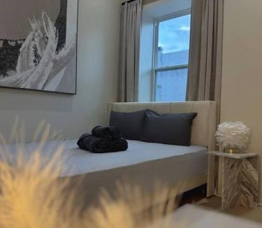 East Allegheny Apartment | 2 Beds Free Parking City View Urban Escape