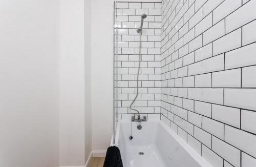 Wallsend House | 2 BR Home Perfect for Short and Long Term Stay