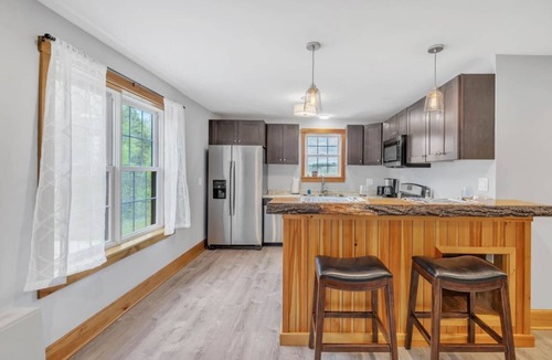 Trenton Apartment | 2 BR Renovated Bayside Apt Trenton! [Bayside Loft]