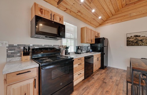 Somerset Cabin | 2 Cabins Near Lake Cumberland Boat Ramps!