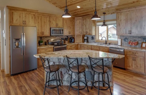 Garrison House | 2 Docks 2 Shores- Ramp, Water Toys, Game Room!