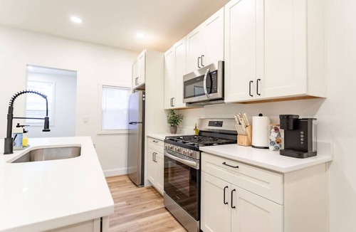 Mount Washington Villa | 2 King Beds | Easy City Access | Easy Parking