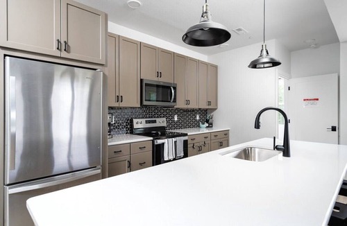 Traverse City Condo | 2 King BR I Front Street + Walk DT