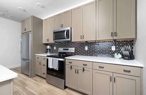 Traverse City Condo | 2 King BR I Front Street + Walk DT