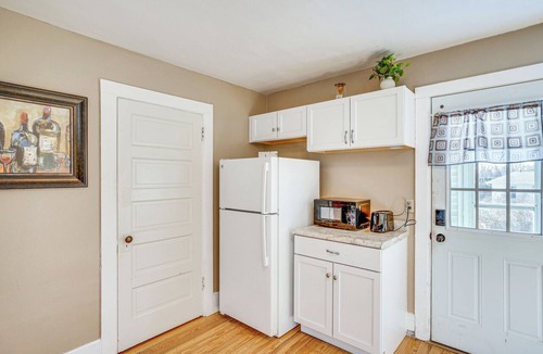 Sheboygan Apartment | 2 Mi to Dtwn: Studio Suite in Sheboygan