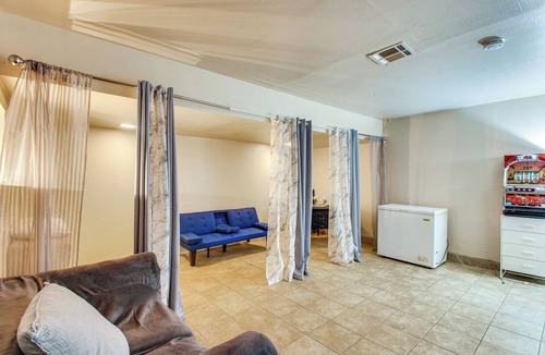 Lawton Cottage | 2 Mi to Ft Sill: Home w/Fenced Yard, Near Walmart