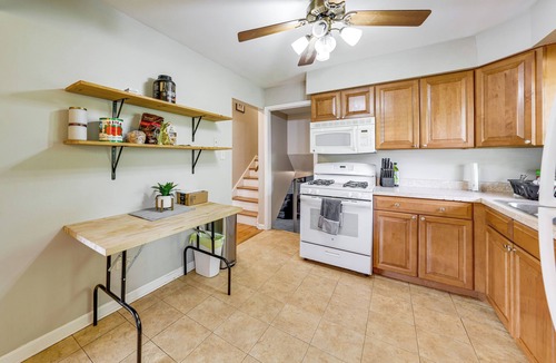Naperville House | 2 Mi to I-88 & Hospital! Extended Naperville Stay