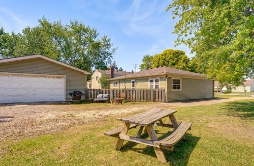 Harrison House | 2 Mi to Lake St Clair Boat Launch: Family Friendly