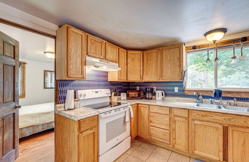 Muskegon House | 2 Mi to Michigan's Adventure: Family Home w/Patio