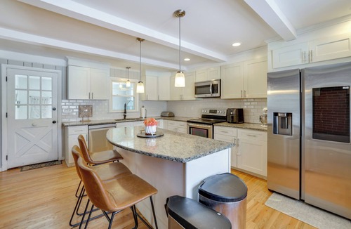 Maple Hill House | 2 Mi to Talcott Mtn Trails: Spacious Family Home