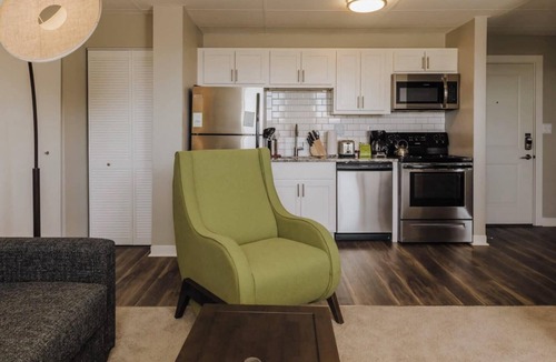 Chatham-Arch Apartment | 2 New combined apts near nightlife & attractions