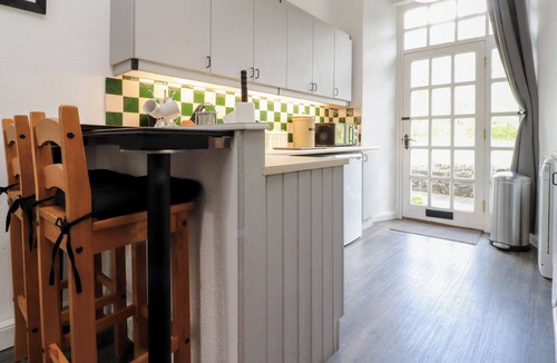 Airton House | 2 Riverside Walk