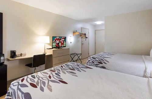 Pittsburg House | 2 Spaces & Pet-friendly w/ Free Parking! Near London Wellness Park!